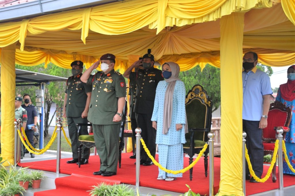 Raja Muda Perlis Perkenan Menyaksikan Perbarisan Serah Terima Tugas